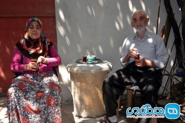 ستون تاریخی که به میز تبدیل شد! ستون تاریخی که به میز تبدیل شد!