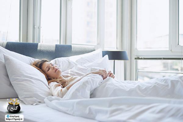 8 علت که نشان می دهد خوابیدن به پشت می تواند مسائل خواب را رفع کند